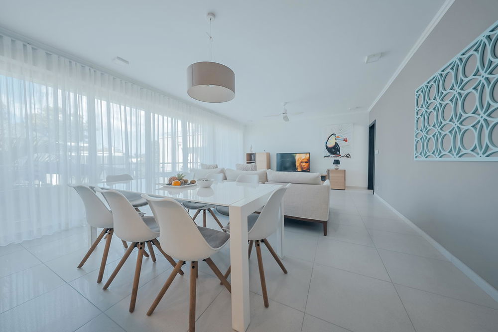 Ocean Legend : beach-access apartment on the west coast of Mauritius 405432616