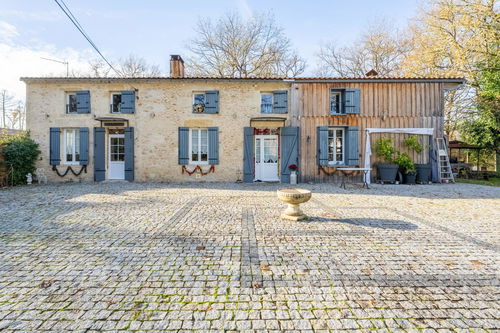 Stone Property in Guillos – 200 m² House on 1 Hectare with Pool, Workshops and Tobacco Dryer – 30 Minutes from Bordeaux 4063430894