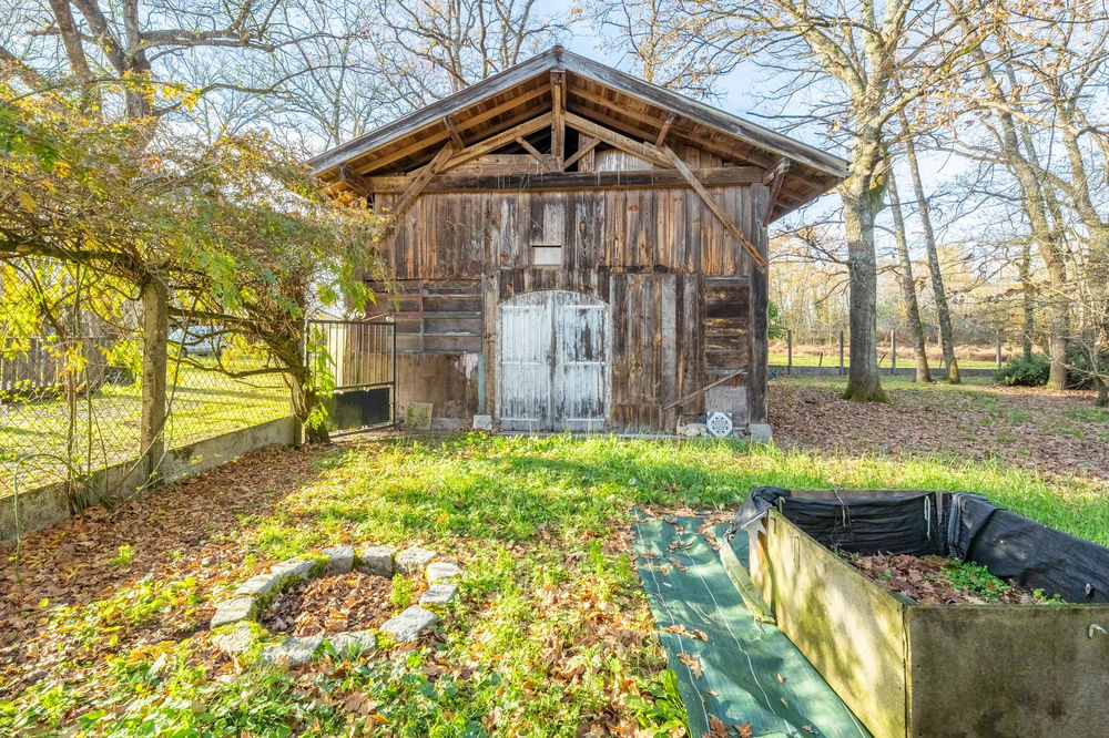 Stone Property in Guillos – 200 m² House on 1 Hectare with Pool, Workshops and Tobacco Dryer – 30 Minutes from Bordeaux 4063430894