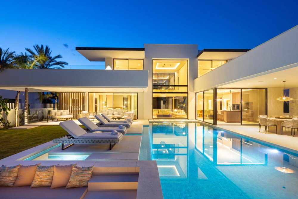Panoramic villa for sale in Nueva Andalucia, Marbella | Villa Sirius 4128984913