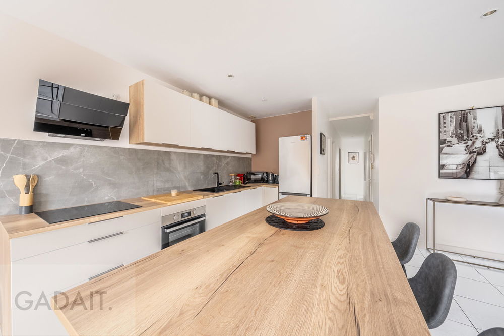 Saint-Médard-en-Jalles – Bright Renovated T3 Apartment in a Prime Location 4177066271
