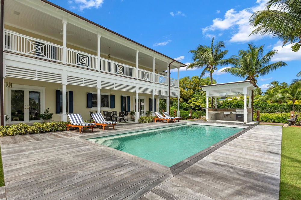 Fully furnished 5-bedroom villa with beach access, for sale 4191296912