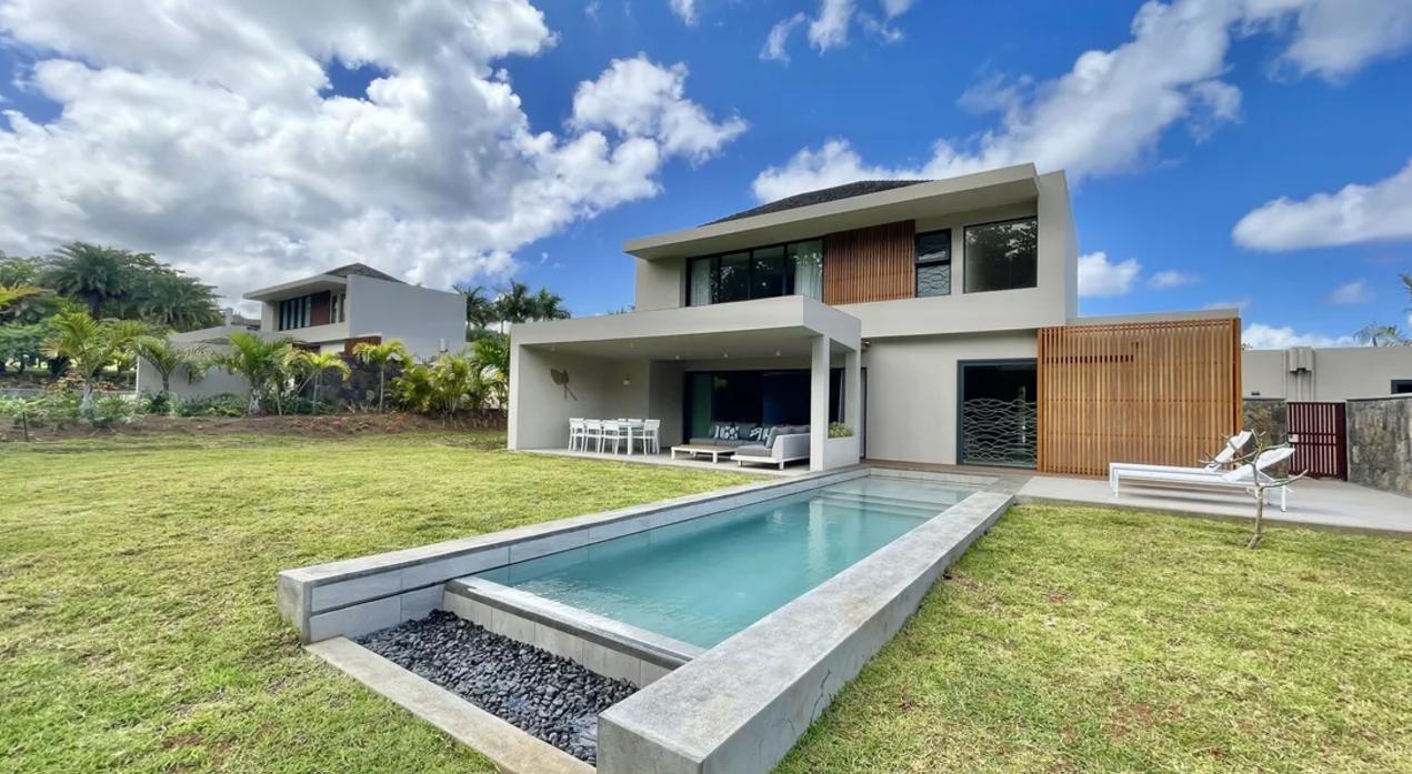 Luxurious Golf Estate Villa in Mauritius – Where Elegance Meets Championship Living 4217684586
