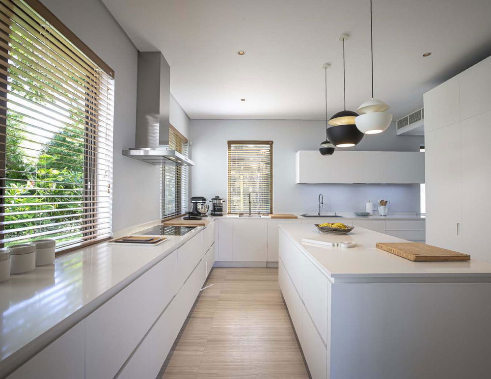 Invest in this superb luxury villa with golf and sea views in eastern Mauritius 4224901094