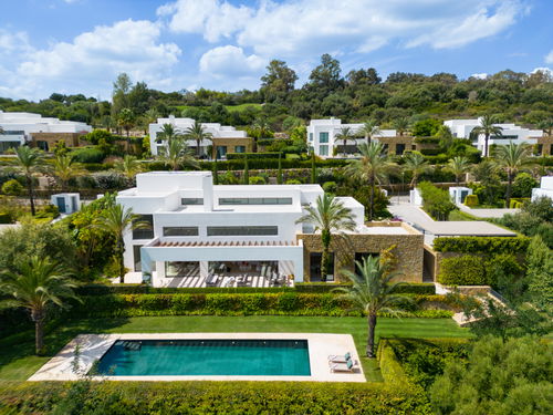 For sale: luxury villa with breathtaking views at Finca Cortesin Resort 4235358293