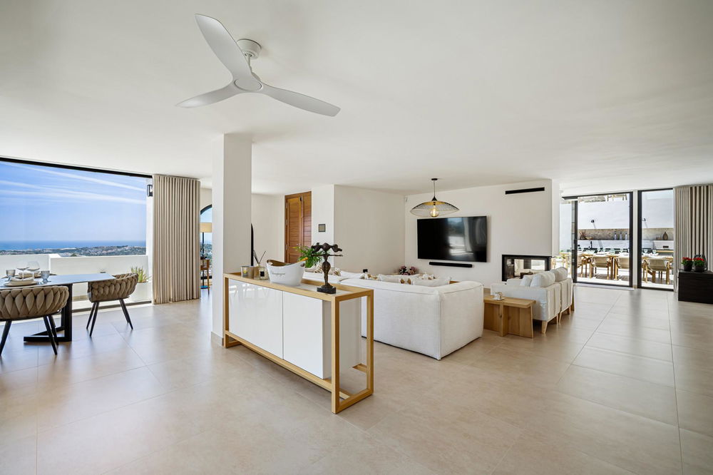 Villa in Marbella, Nueva Andalucia – 5 bed – EUR 4.95M 4256412116