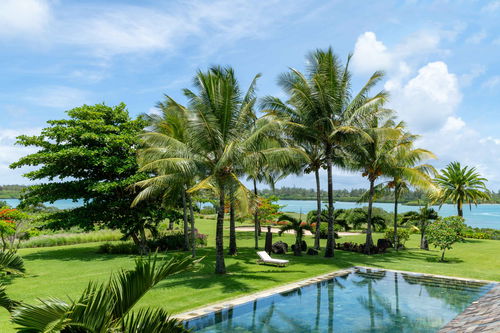 Magnificent villa with sea and golf views for sale at Anahita Golf Resort, Mauritius 4257079319