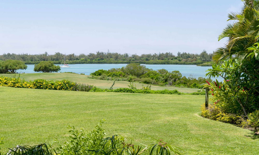 Magnificent villa with sea and golf views for sale at Anahita Golf Resort, Mauritius 4257079319