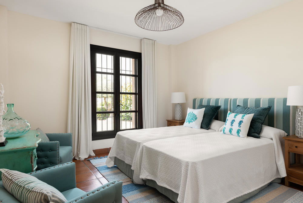 High-end villas in sotogrande – private access to golf and wellness 4265966971