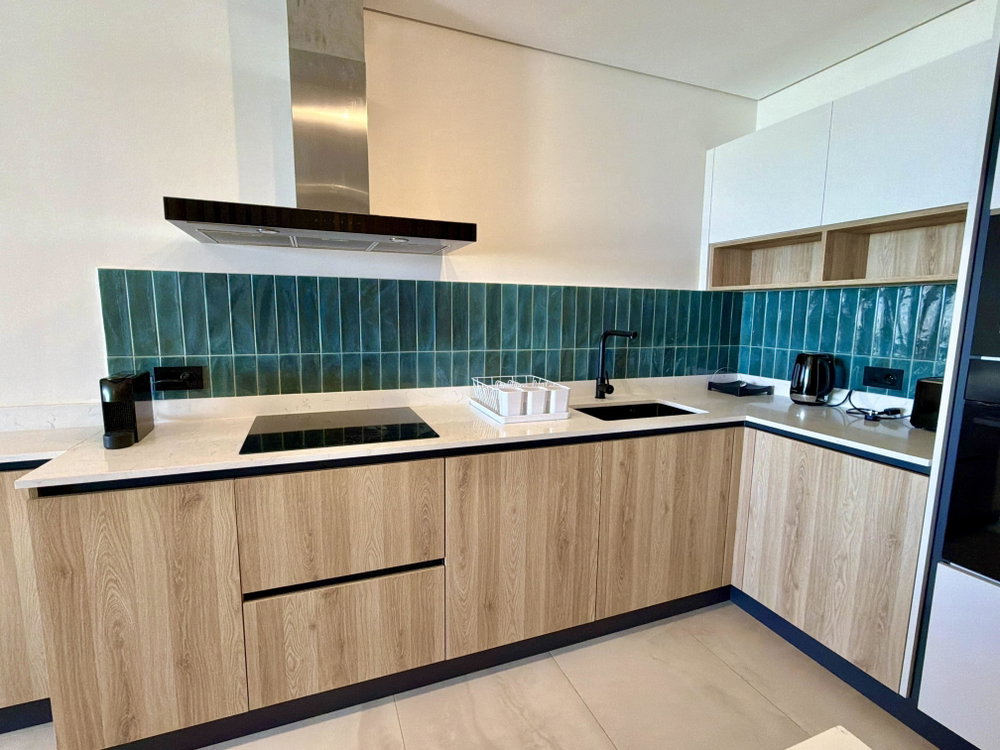 Beachfront Duplex in Black River – with Stunning Ocean Views & Spectacular Sunsets 428067081