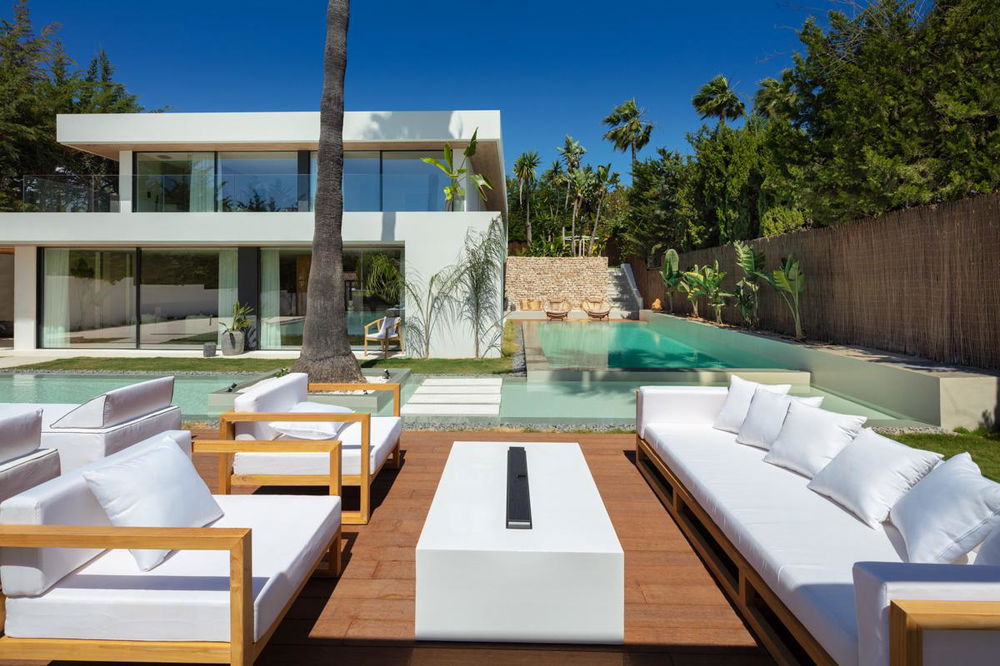 Luxury 4-bedroom villa with pool | Marbella 446253162