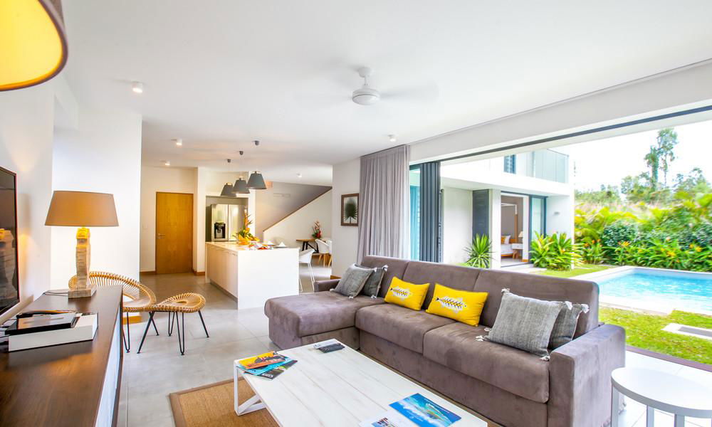 4 bedroom villa with bespoke services for sale in Rivière Noire 46299122