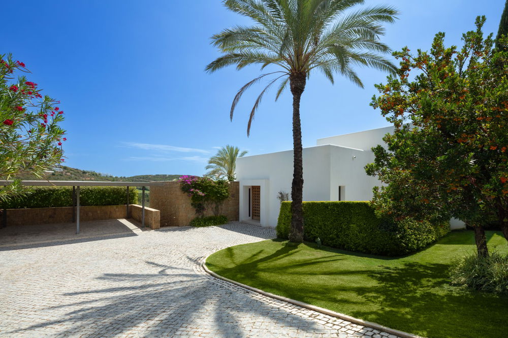 Finca Cortesin – Green 10, Villa 12: A Captivating Golfside Sanctuary of Modern Elegance 464964358