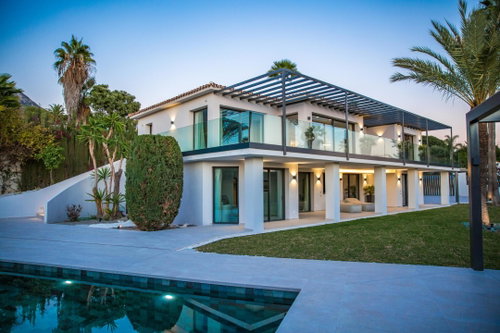 Sea-view villa for sale in Marbella Golden Mile, Marbella | Nagüeles 19 470711082