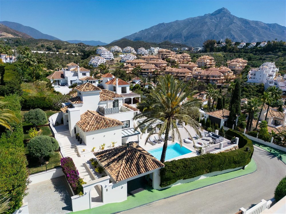Luxury villa for sale with panoramic views in Nueva Andalucia 501904729
