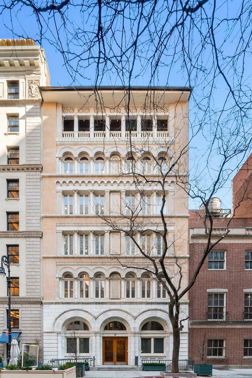 For sale – mixed-use townhouse on the Upper East Side 543502076