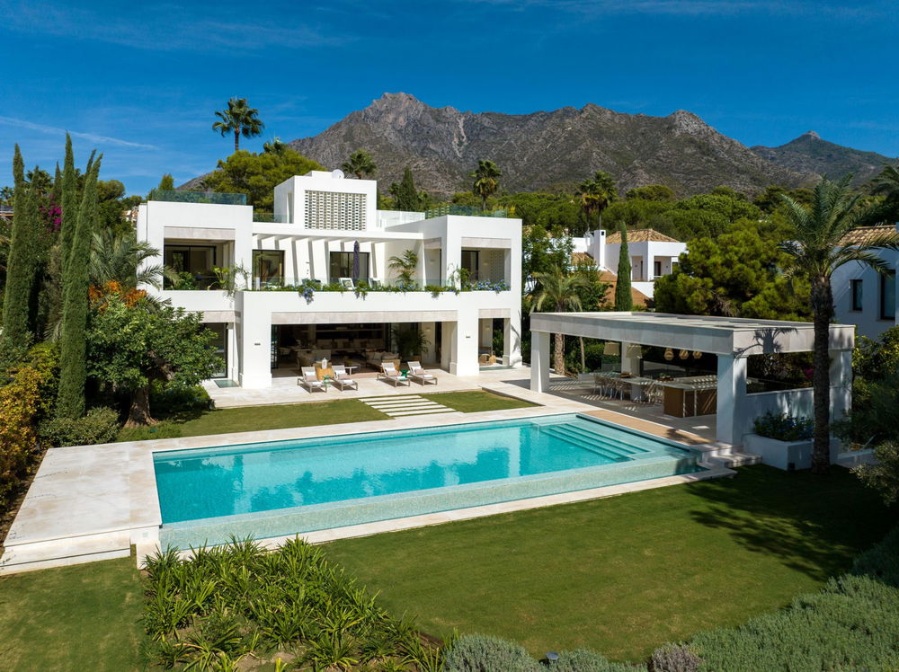 For sale: sumptuous luxury villa in Marbella 561011857