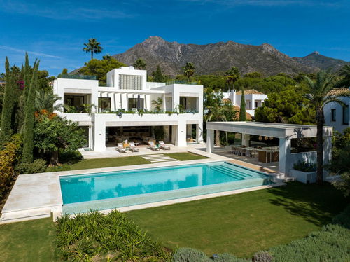 For sale: sumptuous luxury villa in Marbella 561011857