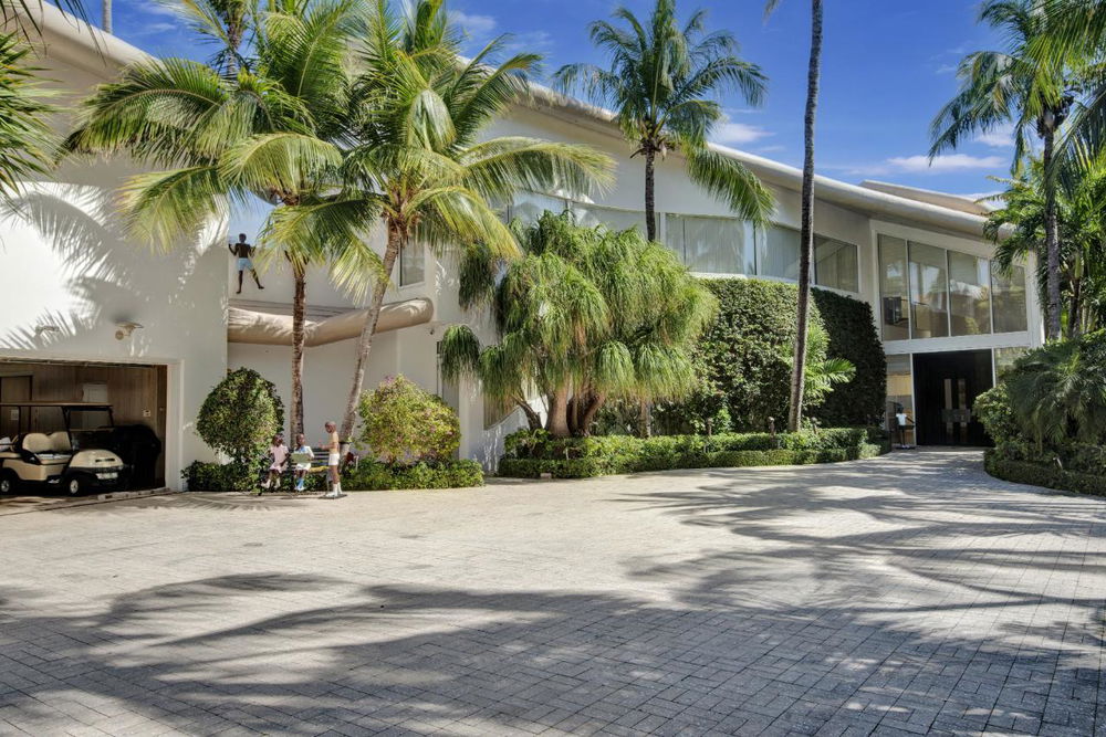 Treat yourself to the opportunity of a lifetime in this exclusive seaside oasis. 607446173