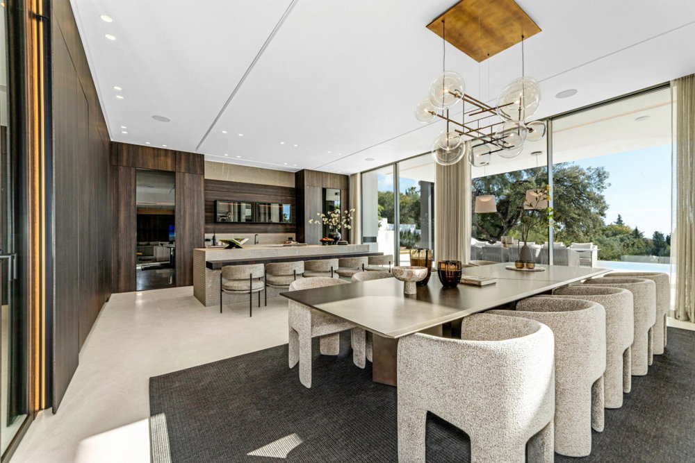 Sea-view villa for sale in Marbella Golden Mile, Marbella | Villa Allure 612923029