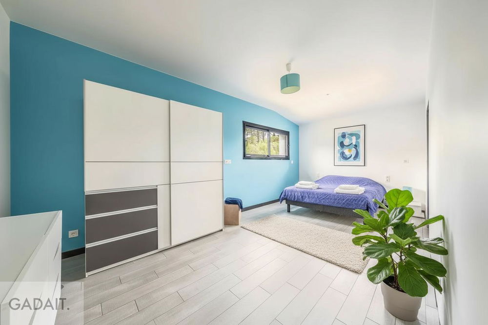 Luxury Contemporary Villa in Biscarrosse – Exceptional Home with Pool and Garage 625235678