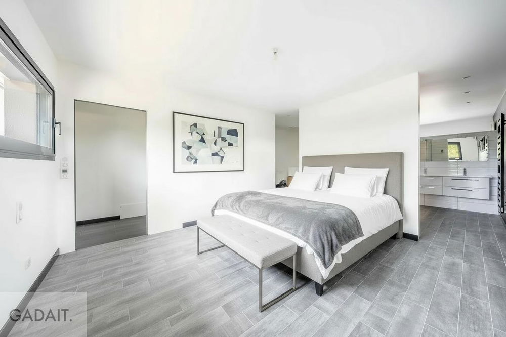 Luxury Contemporary Villa in Biscarrosse – Exceptional Home with Pool and Garage 625235678