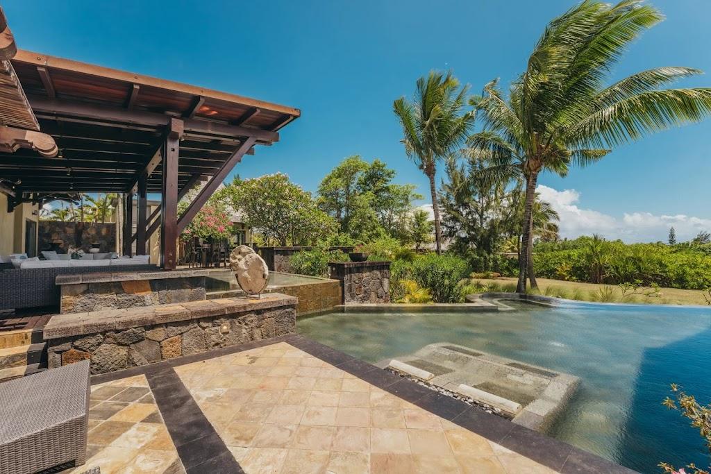 Bel Ombre Luxury villa with infinity pool for sale | Heritage Valriche 672354924