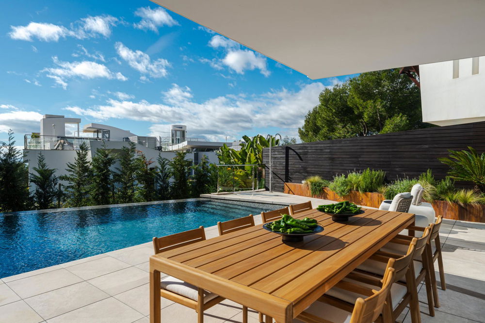 Villa in Marbella, Marbella Golden Mile – 4 bed – EUR 3.95M 678647857