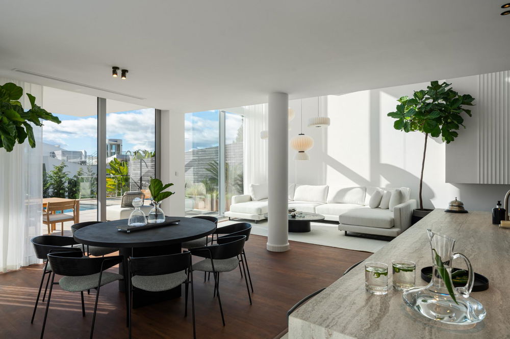 Villa in Marbella, Marbella Golden Mile – 4 bed – EUR 3.95M 678647857