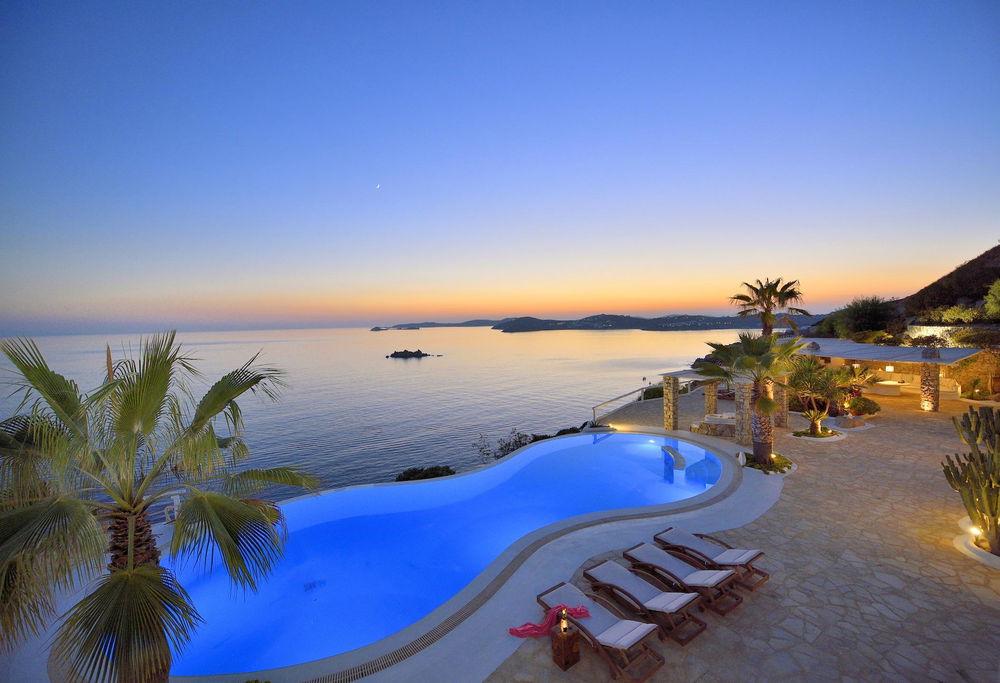 Mykonos – Agios Lazaros : A Unique Villa Combining Luxury, Serenity and Exclusive Sea Access 697245006