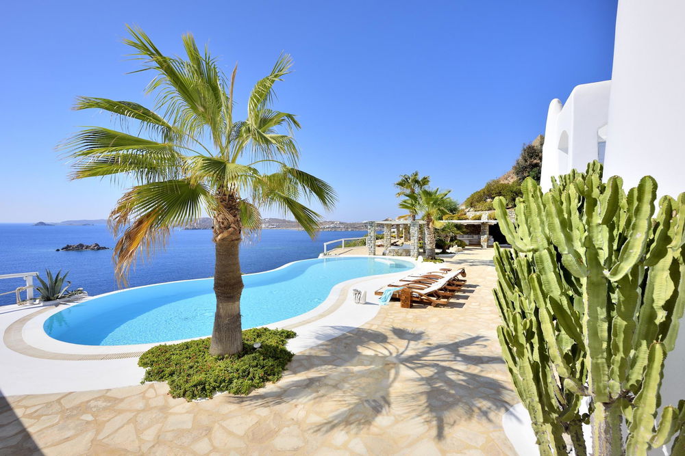 Mykonos – Agios Lazaros : A Unique Villa Combining Luxury, Serenity and Exclusive Sea Access 697245006
