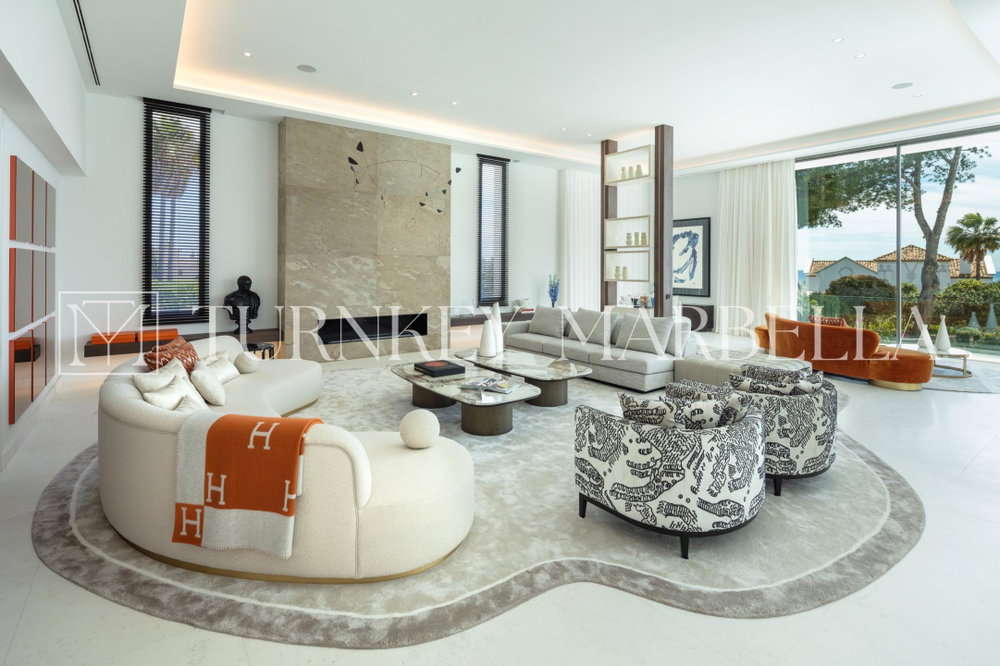 Sea-view villa for sale in Marbella Golden Mile, Marbella | Rossini 13 713988921