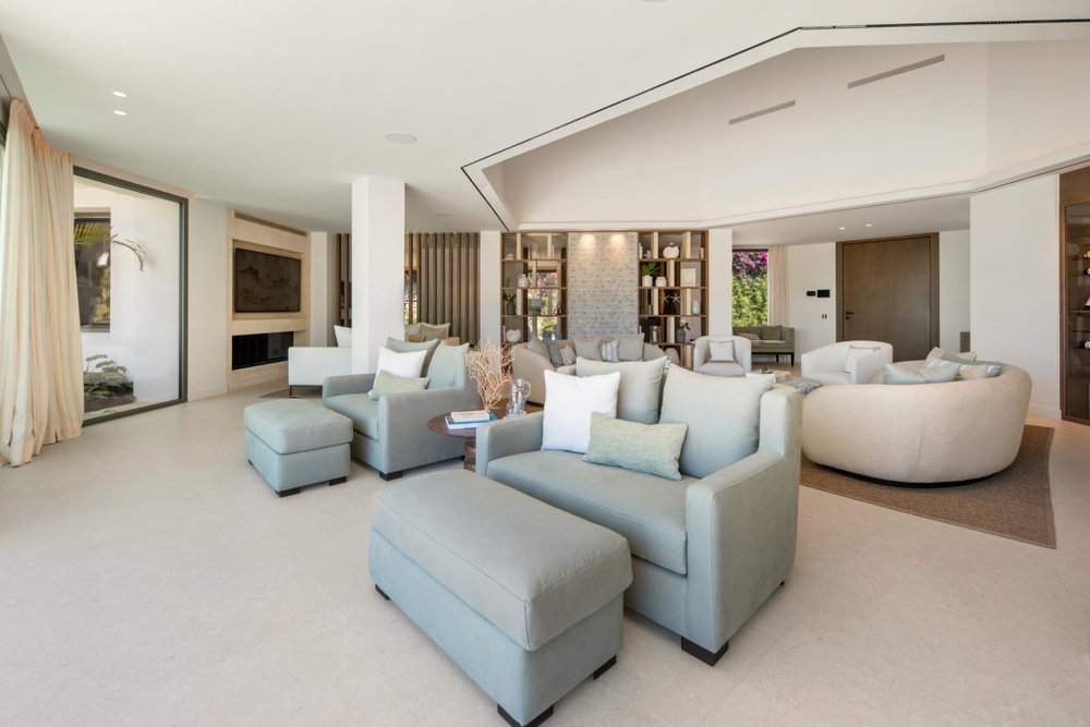 Sea-view villa for sale in El Herrojo, Benahavis | Casa Calma 72435726