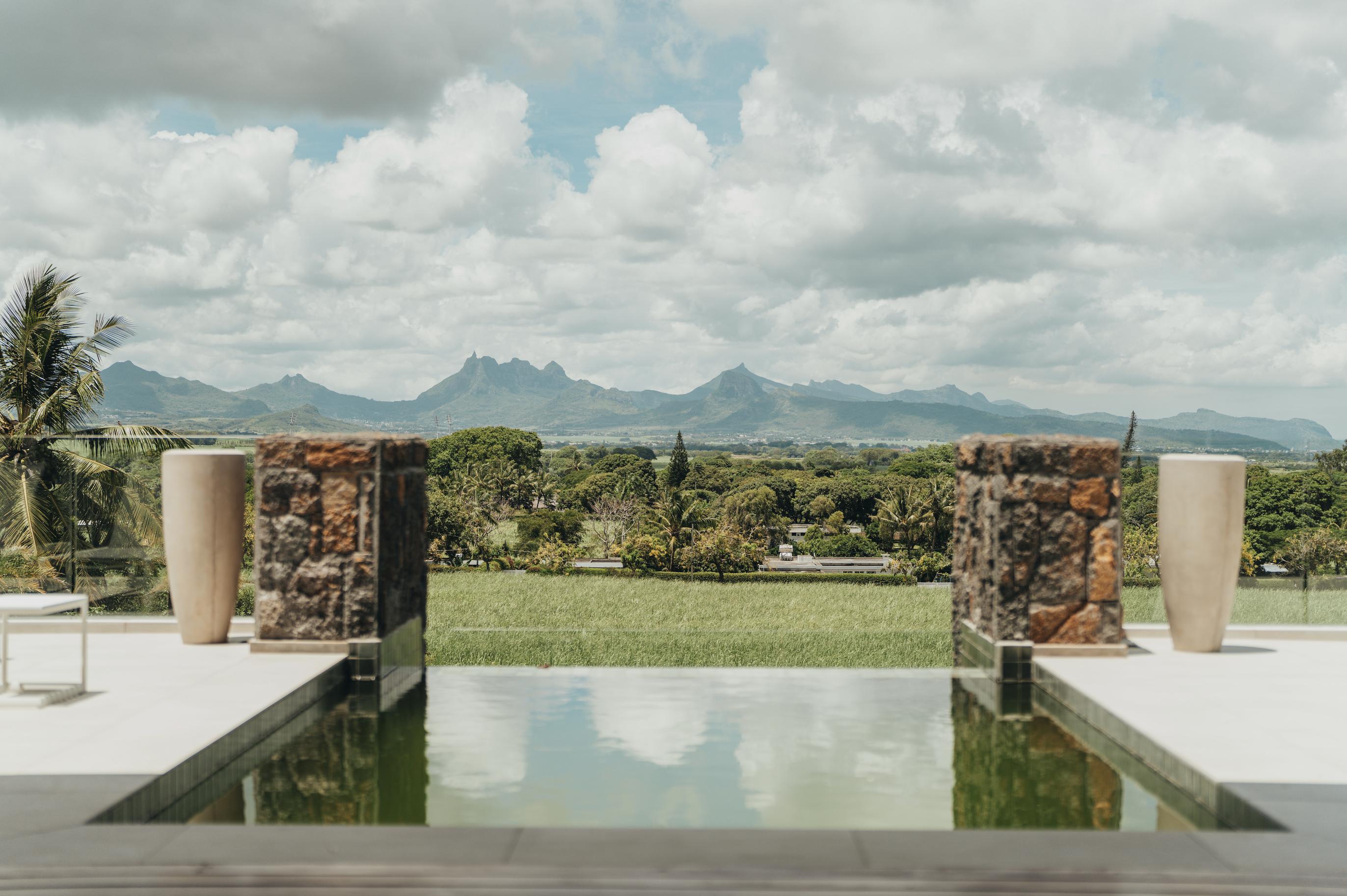 Buy a Magnificent Penthouse with Infinity Pool in Northern Mauritius – Belle Vue Harel 751011965