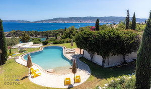 Mediterranean-style villa by the sea in Costa 760664812