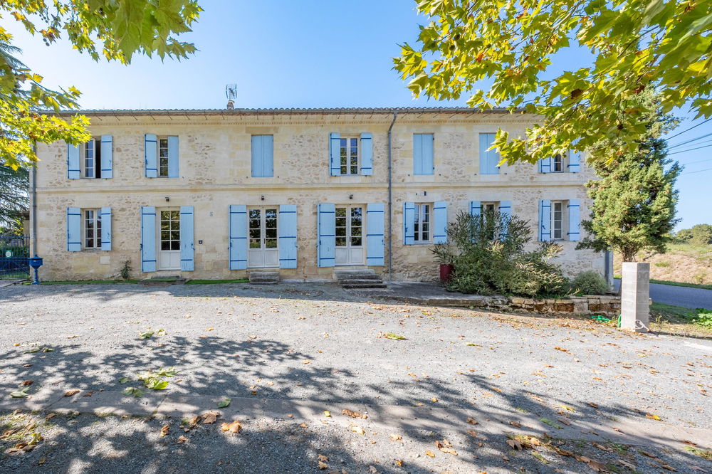 Exceptional Villa for Sale near Bordeaux and Saint-Émilion – Historic House with Garden and Pool 814338635