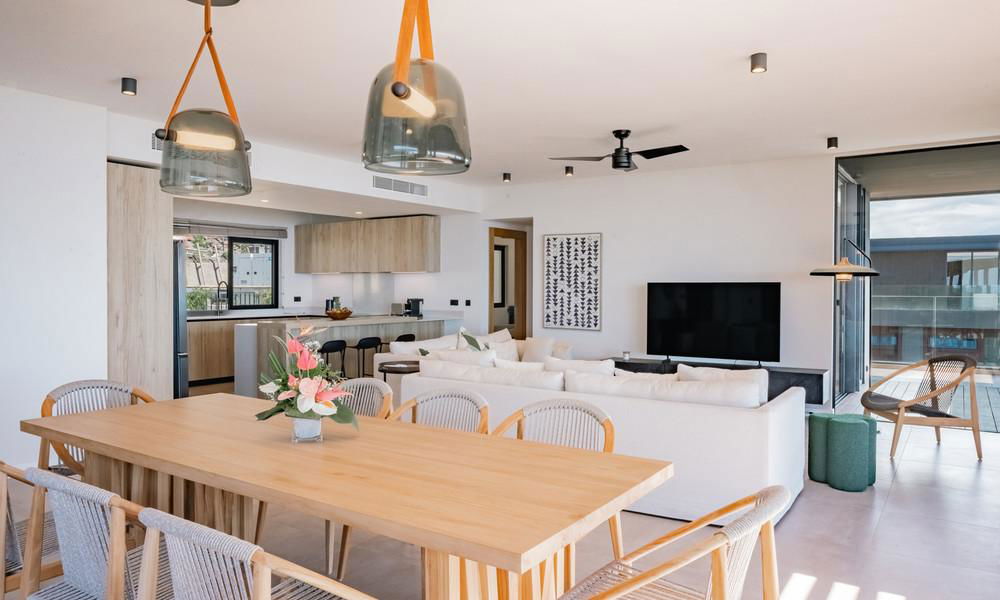 Majestic Villa with Contemporary Design and Breathtaking Ocean Views in Rivière Noire 826792973