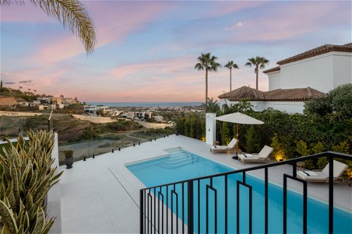 For sale: a luxury residence with breathtaking panoramic views in Marbella 82933927