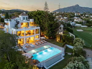 Luxury villa for sale in Nueva Andalucia, Marbella | Villa 2000 844727341