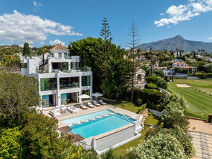 Luxury villa for sale in Nueva Andalucia, Marbella | Villa 2000 844727341
