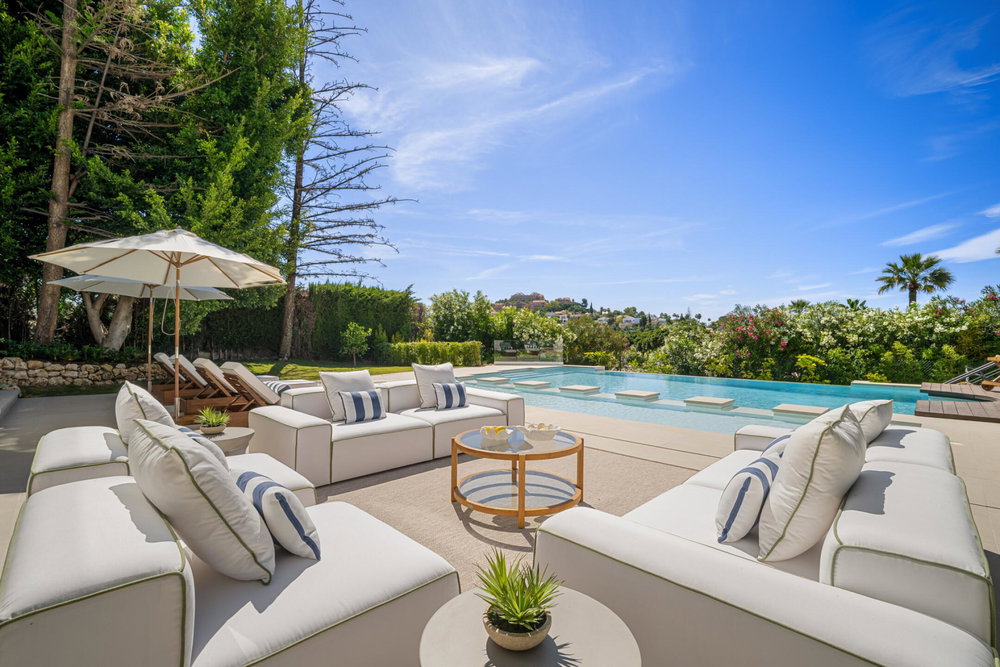 Luxury villa for sale in Nueva Andalucia, Marbella | Villa 2000 844727341