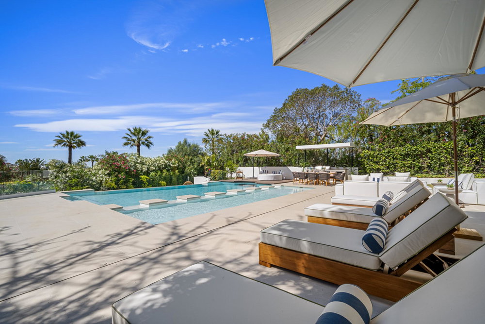 Luxury villa for sale in Nueva Andalucia, Marbella | Villa 2000 844727341