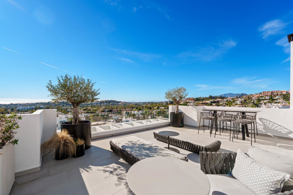 Sea-view villa for sale in Nueva Andalucia, Marbella | Nine Lions 331 872187792