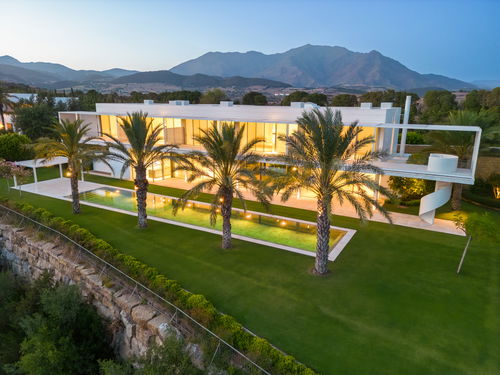 For sale : Sumptuous 5-bedroom villa with sea and golf views 908710058