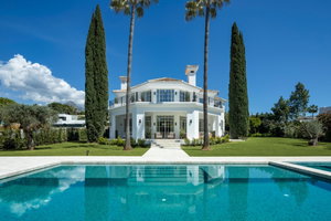 Luxury villa for sale in Nueva Andalucia, Marbella | Villa Karina 913248346