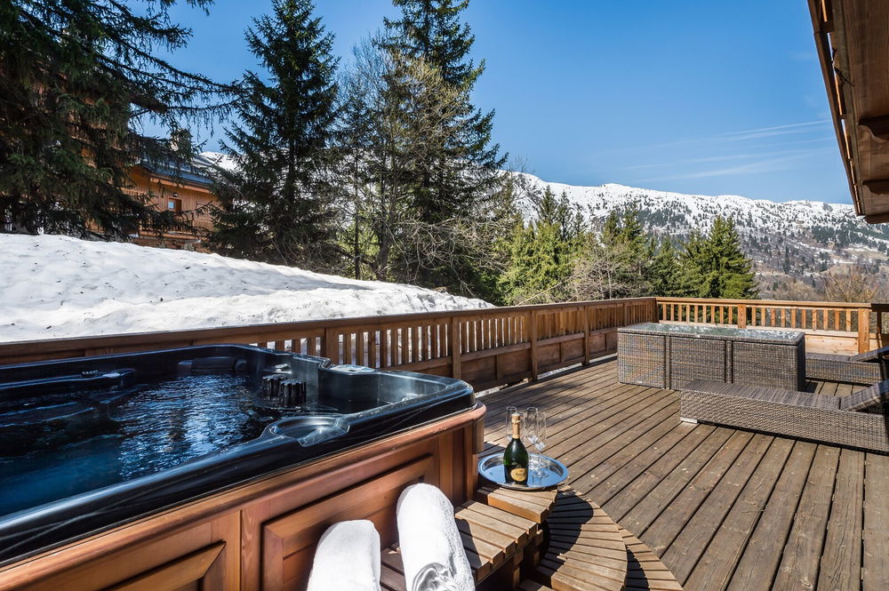 Prestigious chalet in Méribel: 7 bedrooms, spa, cinema 928655286