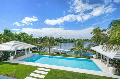 FOR SALE : Exclusive Canal-side Estate – Absolute Elegance and Serenity 934924001