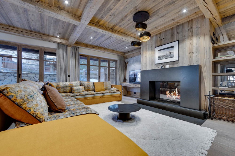 Exceptional apartment with fireplace and terraces in Val d’Isère 98814623