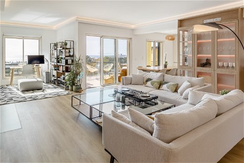 Seaside Splendor: Luxury Penthouse in Estoril, Portugal 3108475623