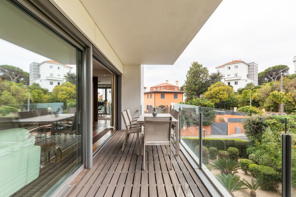 Elegant 3-Bedroom Apartment in the Exclusive Spazio Condominium, Estoril 1260097384